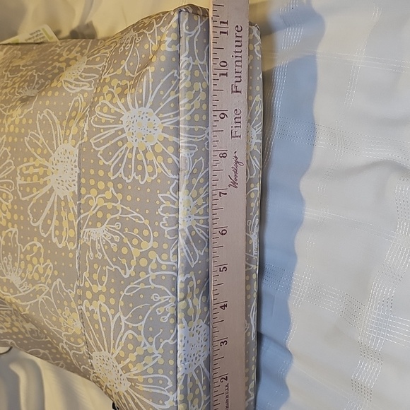 Beyond A Bag Gray And Yellow Floral Tote Bag - Picture 10 of 17